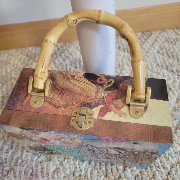 Mermaid Lost Treasures Box Purse Handbag Cosmetic Trunk Bag - Picture 2 of 10